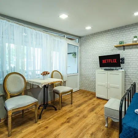 Cozy In Center Apartamento